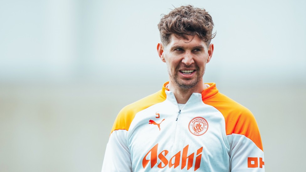 READY TO GO : John Stones in training