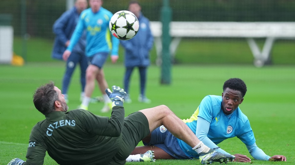 GREAT SCOTT: Scott Carson denies Justin Oboavwoduo