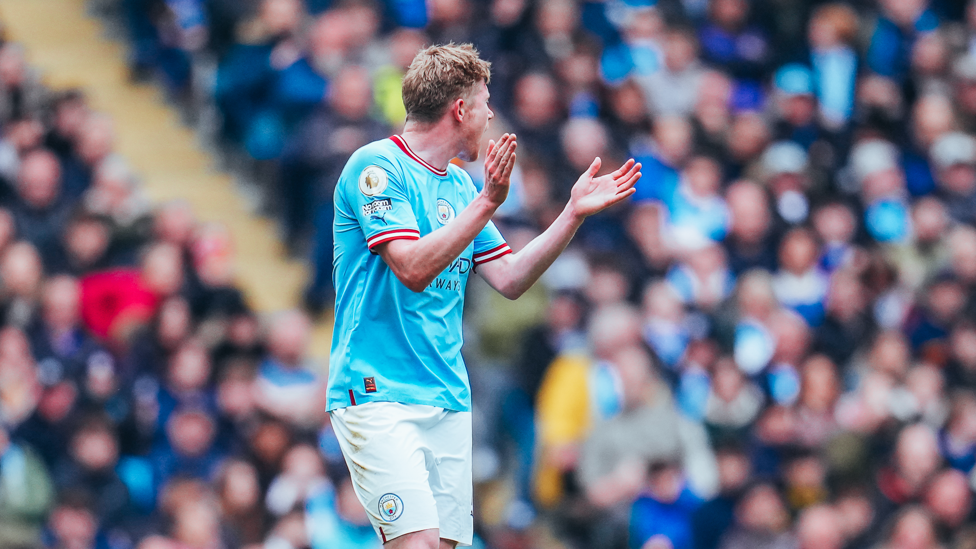 LEADER : KDB encourages the players after the visitors take the lead.