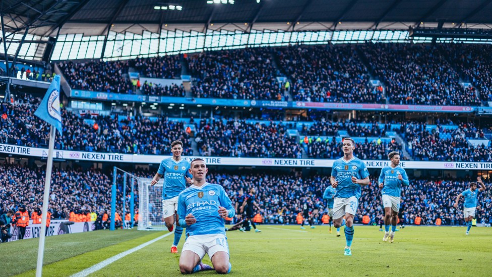 KNEE SLIDE : Foden enjoyed that one!