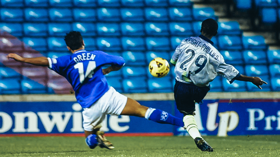 WRIGHT PLACE, WRIGHT TIME : Shaun Wright-Phillips sweeps home the deciding goal as City claim a vital 3-2 win at Millwall | 4 December 2001.