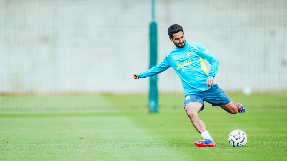 SILKY : Gundogan on the ball