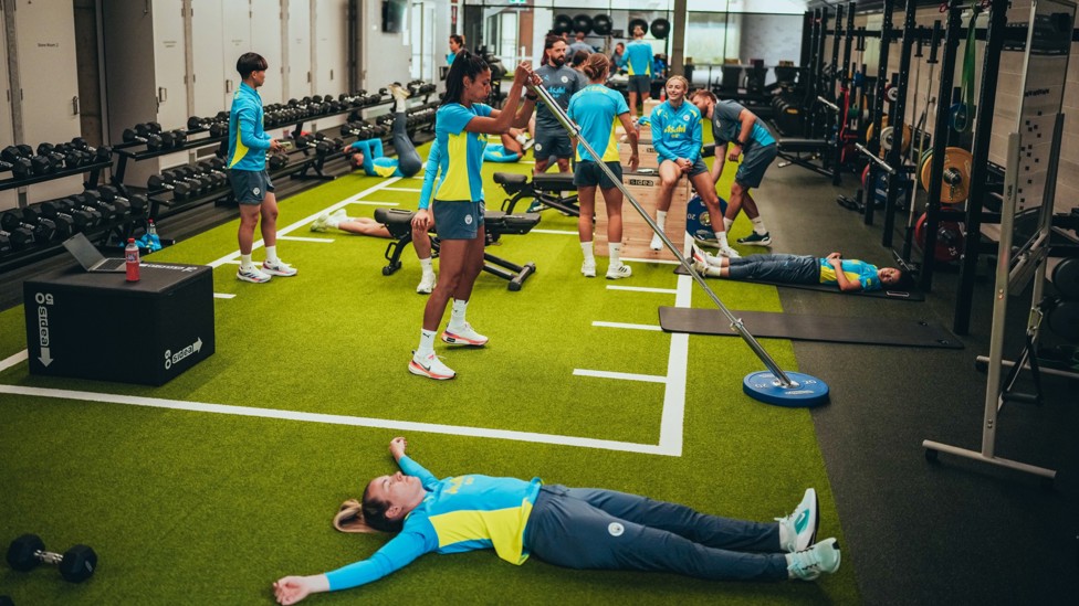 FLAT OUT : A heavy gym session for the squad