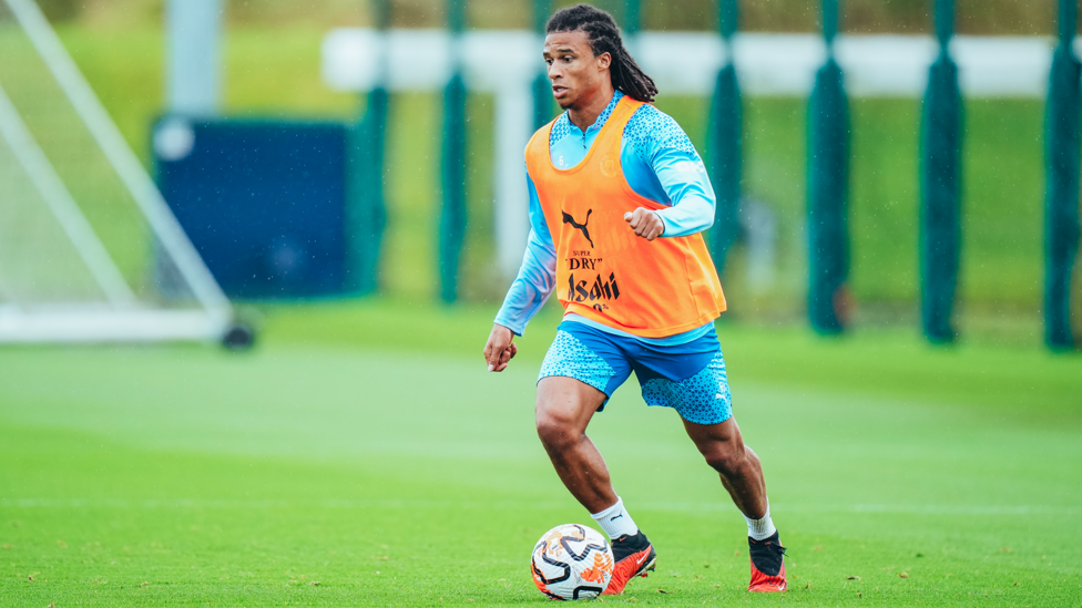 FLYING DUTCHMAN  : Nathan Ake progresses with the ball.