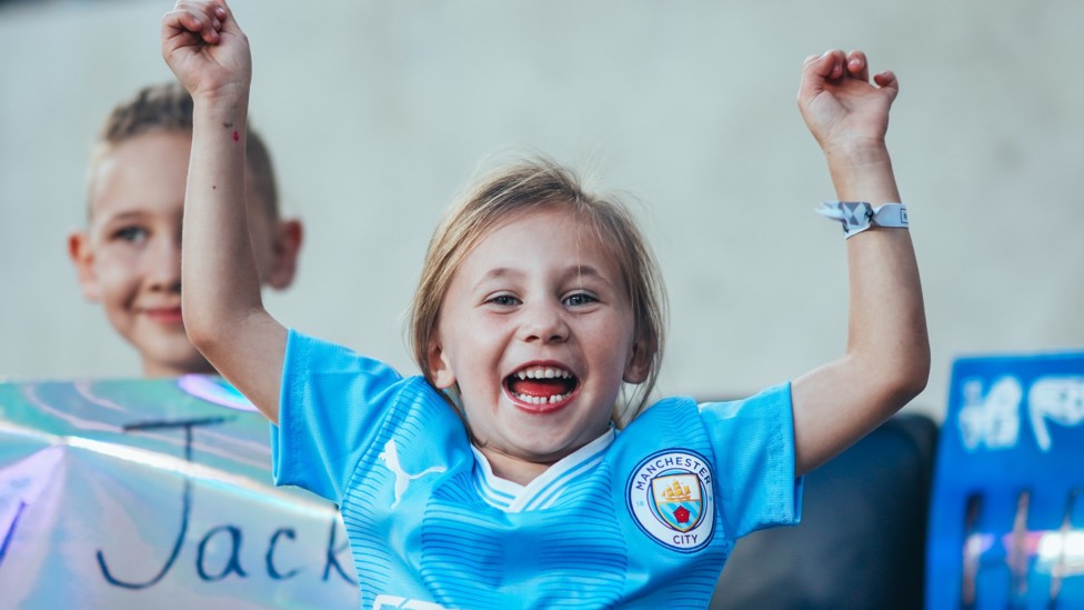 AMAZING SUPPORT : A young City fan in high spirits!