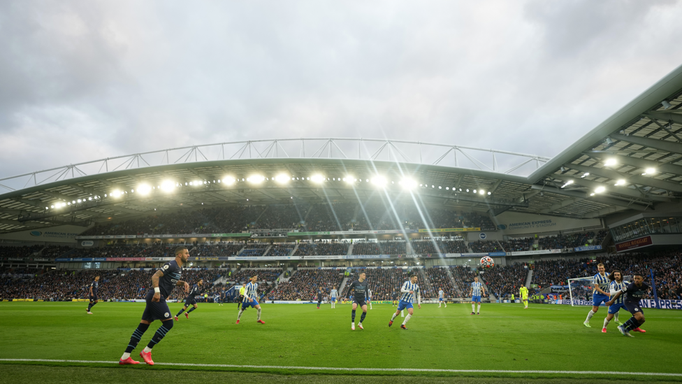 GAME TIME : Walker takes an early throw in under the floodlights.