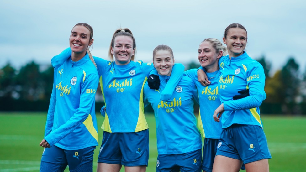 SQUAD GOALS : All smiles as training gets under way!