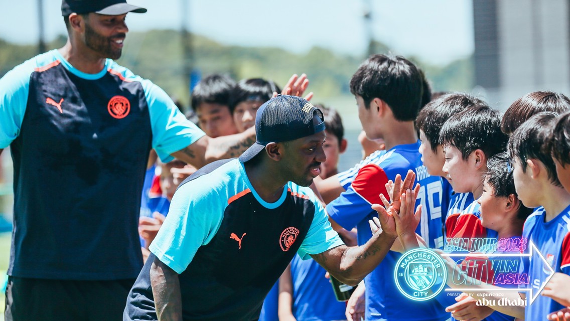 Wright-Phillips and Lescott take the trophies to Yokohama 