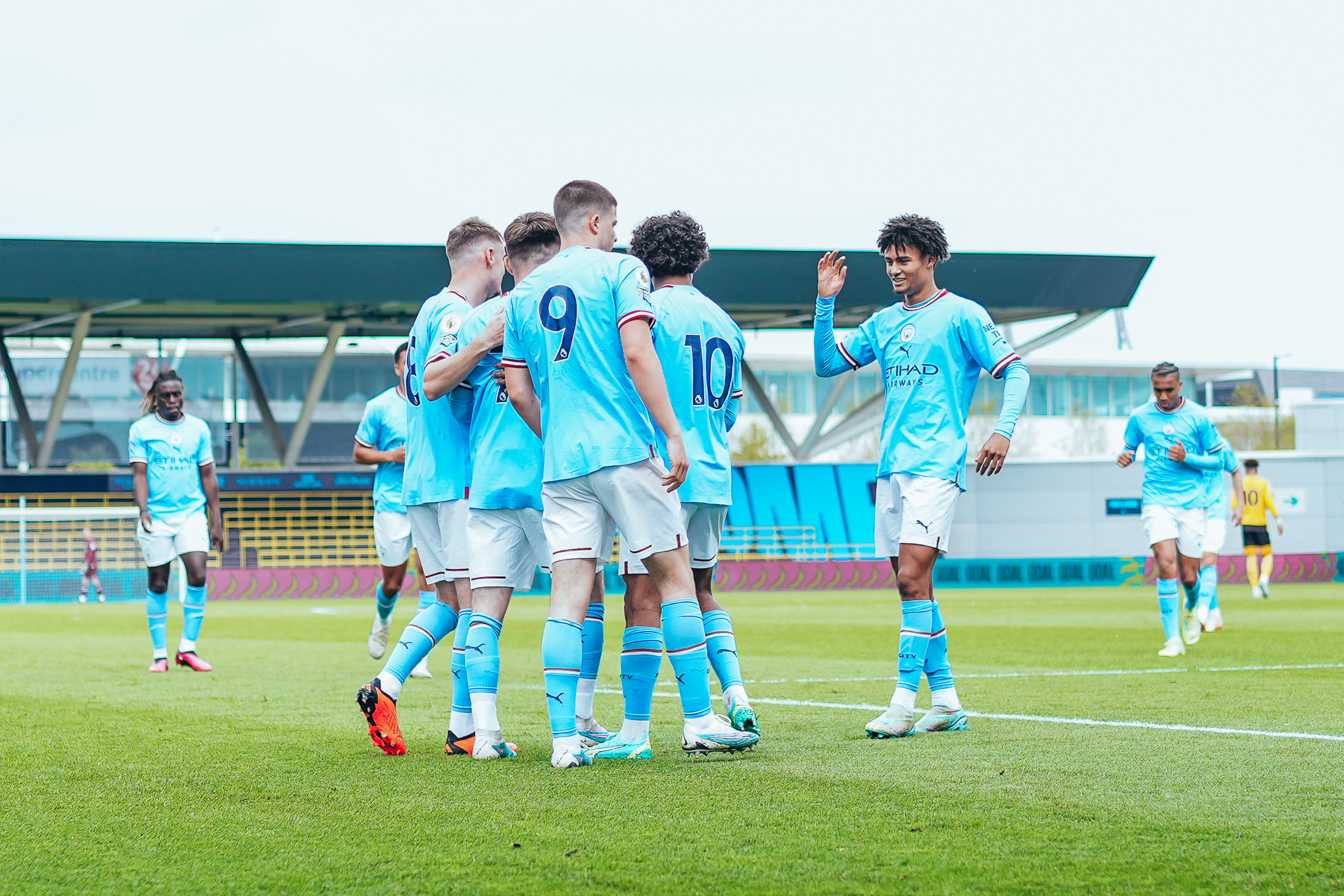 City EDS edge seven-goal thriller