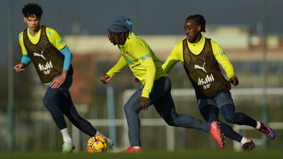 DOKU DRIBBLE : Jeremy on the ball