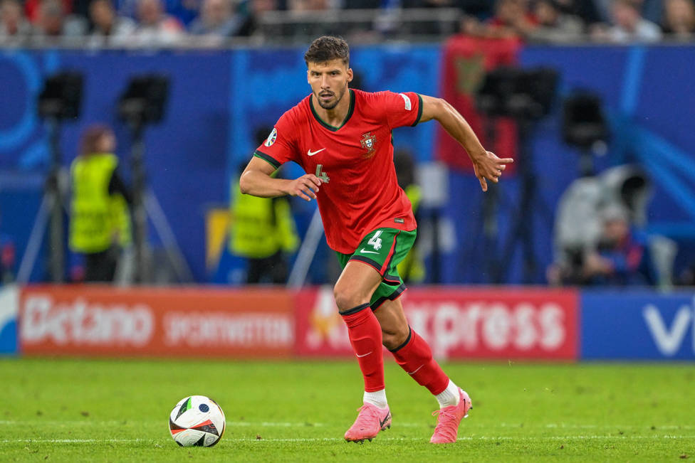 DAZZLING DIAS : Ruben looked to orchestrate Portugal's attacks from defence.