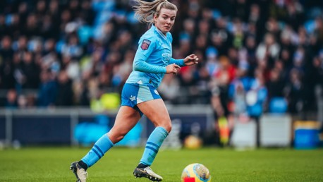 Hemp reacts to spectacular scorpion kick in WSL win over Leicester  