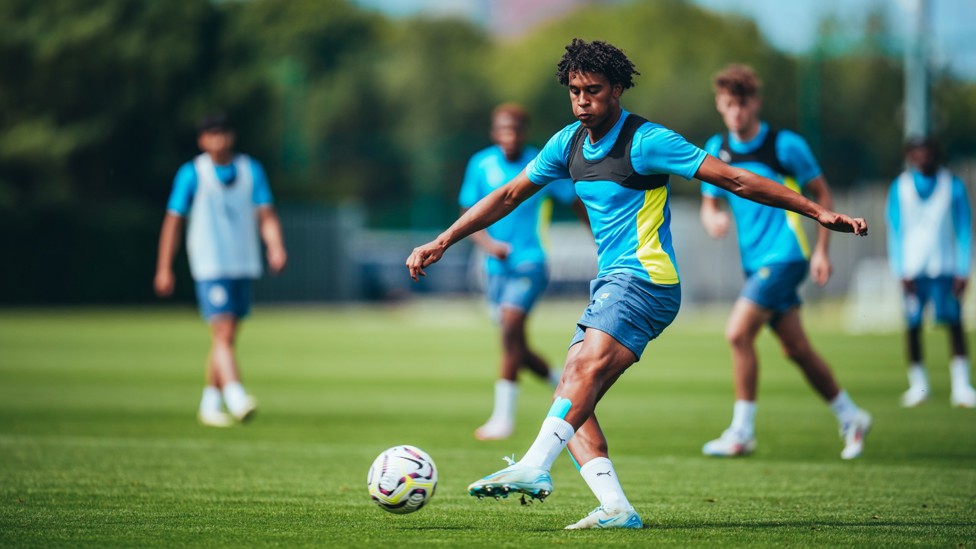 FULL FOCUS : Emilio Lawrence on the ball.