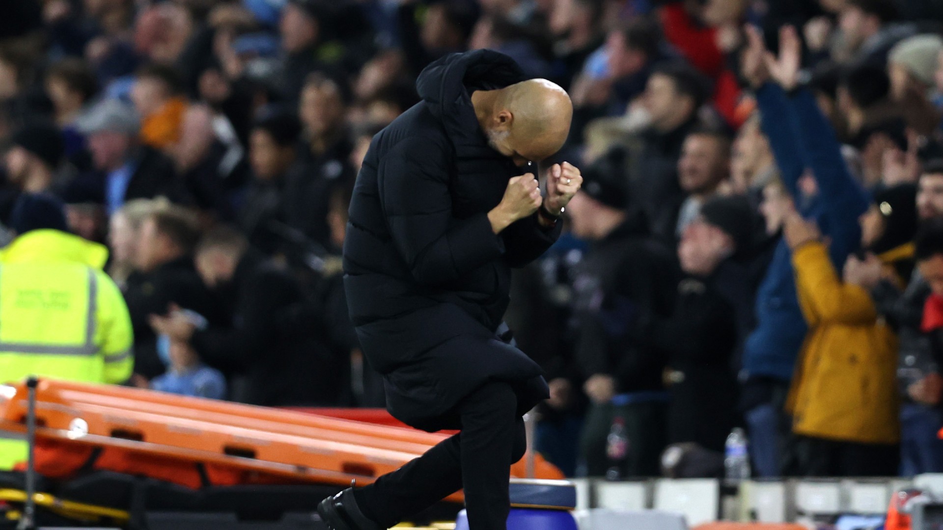  Guardiola hails 'phenomenal' fans after City go goal crazy