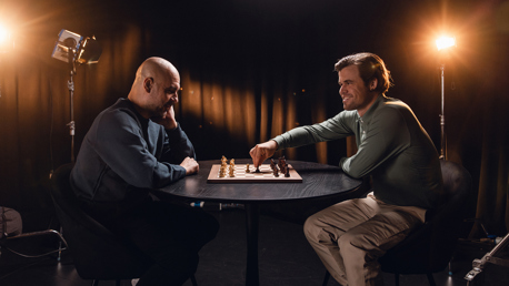 Pep Guardiola meets chess grandmaster Magnus Carlsen