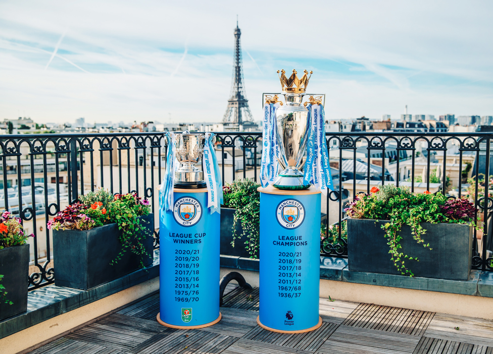 DOUBLE DELIGHT : Bienvenue à Paris