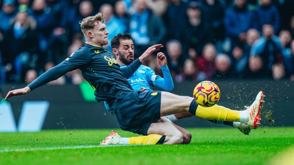 BERNAR-GOAL: Bernardo's deflected shot beats Pickford