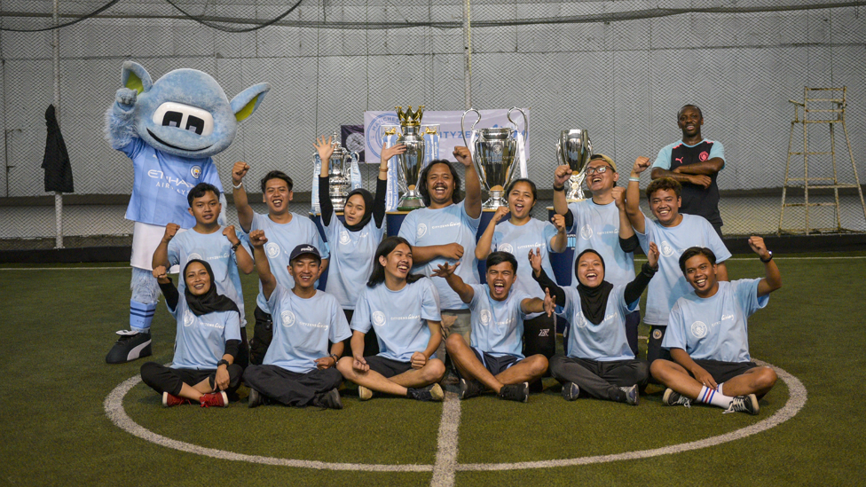 AYO CITY! : Shaun, Moonchester and young leaders celebrate a memorable day in Bandung.