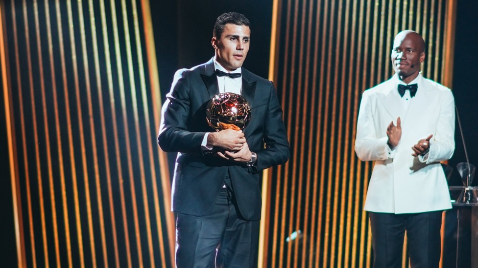 CENTRE STAGE : Rodrigo received the 2024 Men's Ballon d'Or.