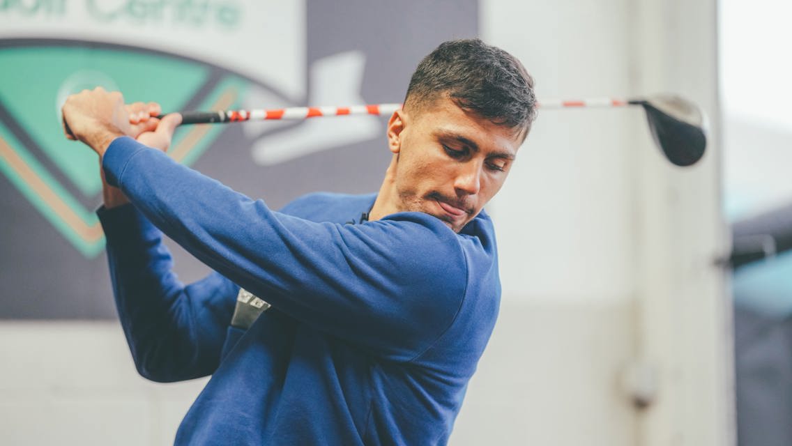 Gallery: Rodrigo at the driving range!