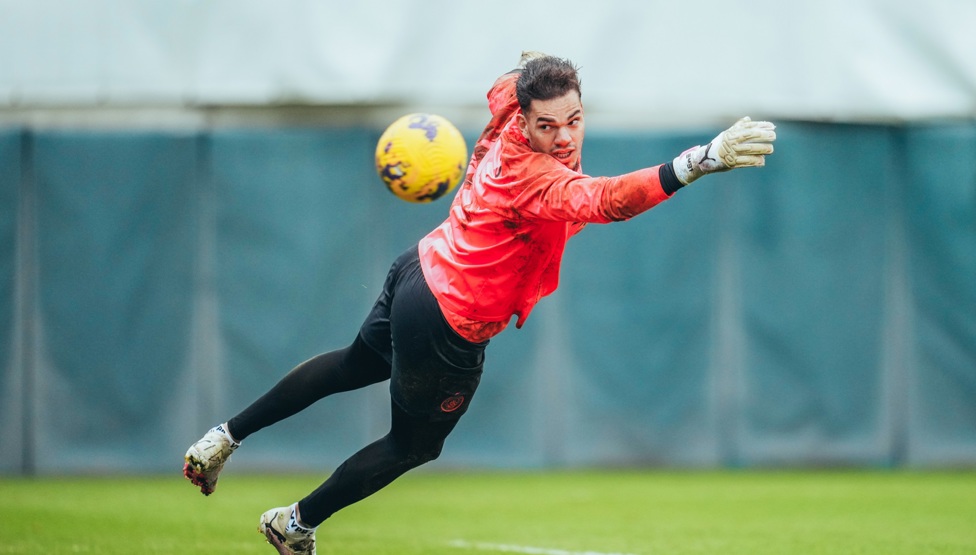 Ederson: Flying through the air!