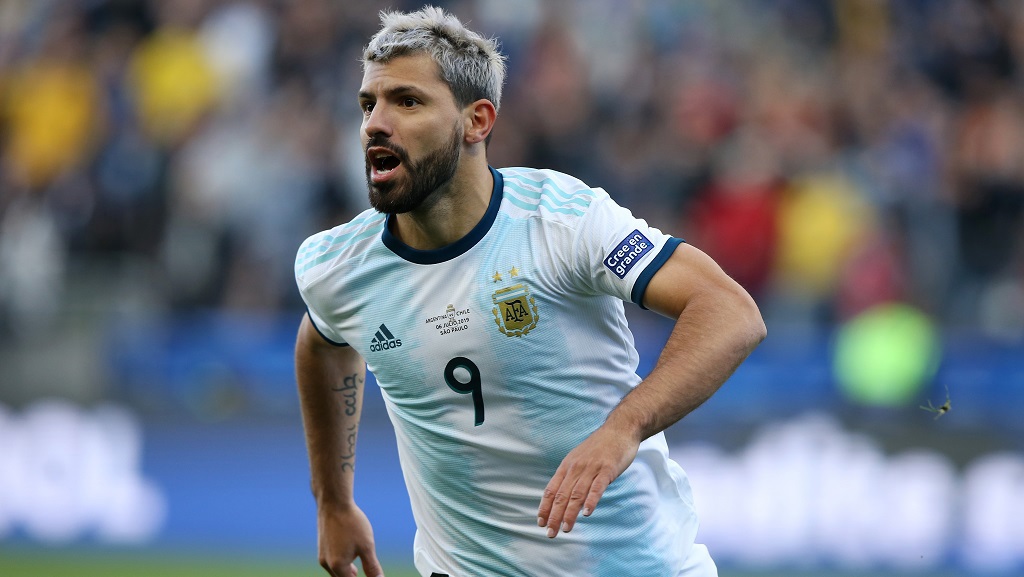 Aguero closes in on Argentina milestone