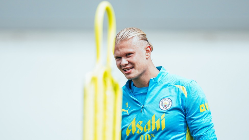 MARCH TO THE ARCH  : Haaland sharpening up before the Community Shield final. 