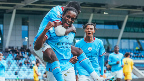 EDS go five points clear with five-star Everton win