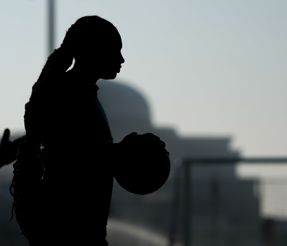 SHOT STOPPER SILHOUETTE : Khiara Keating in the shadows