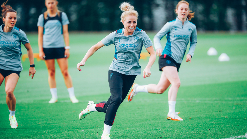 FAMILI-AL FACE : Alex Greenwood captained United to promotion in 2018/19!