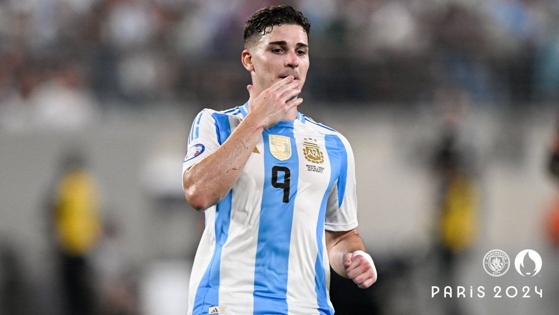 Alvarez’s Argentina record comfortable victory over Iraq 