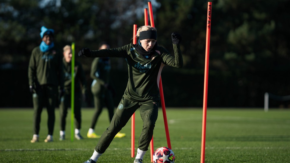 SLALOM  : Alex Greenwood demonstrates her agility. 