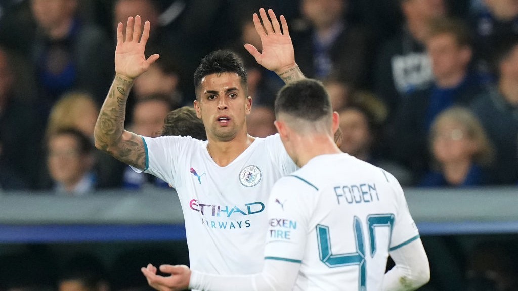  Joao Cancelo: Foden a future Ballon d’Or winner