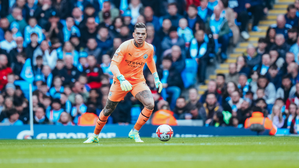 EXCELLENT FROM EDERSON  : Our stopper pulls out a great save to deny Leicester a second goal. 