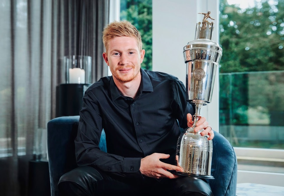 SEPTEMBER 9 : Kevin De Bruyne becomes City's first-ever male player to win the PFA Player of the Year award after a remarkable season. 