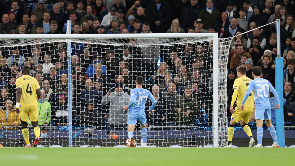 BREAKTHROUGH : Phil taps home the first of the evening!