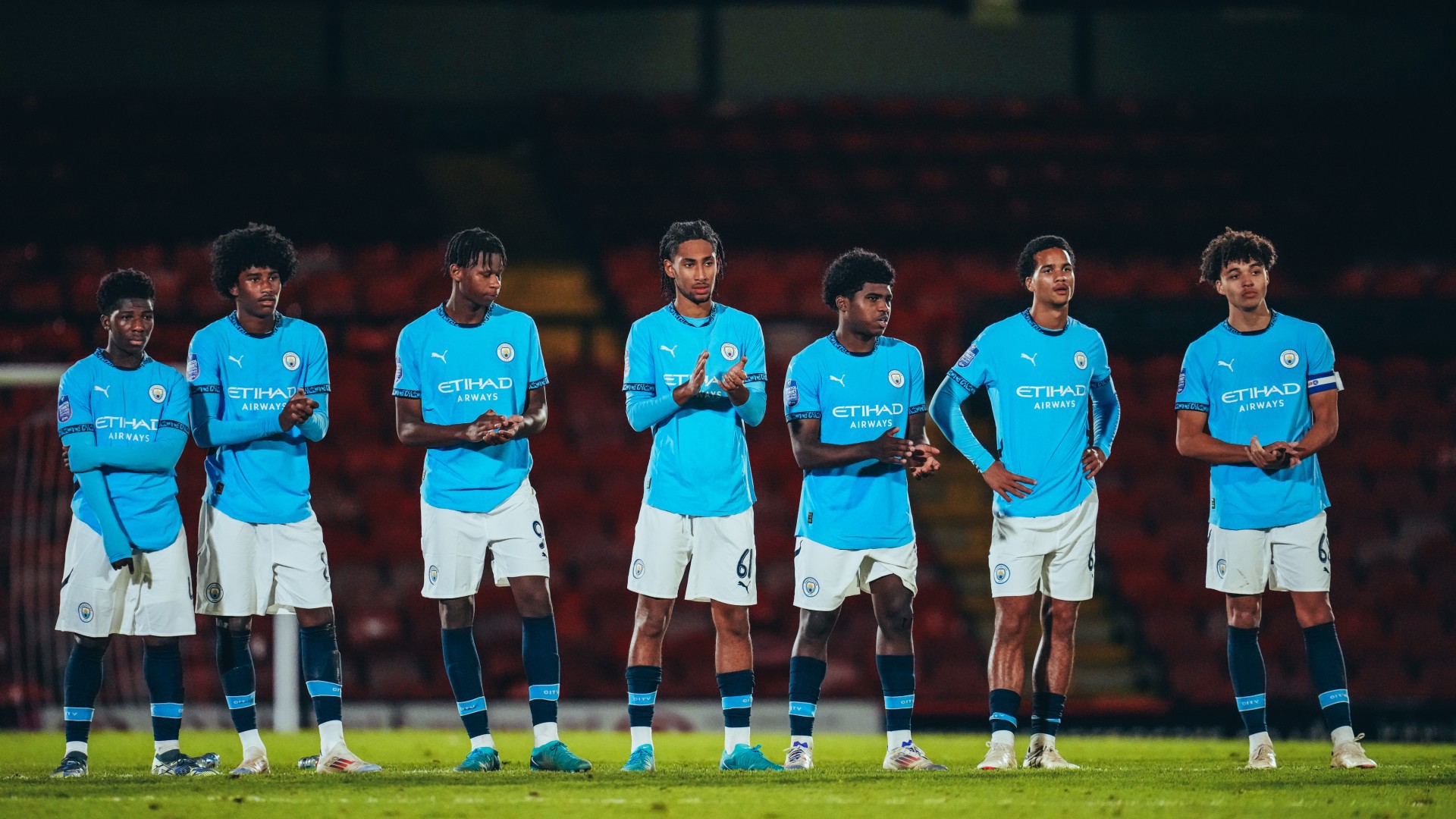 Shootout : The team line-up in anticipation for the penalty shootout. 