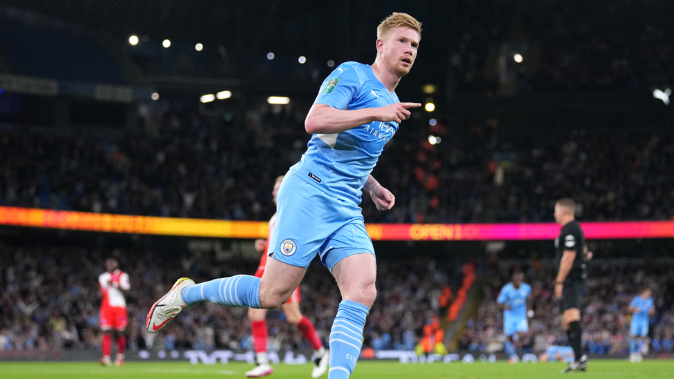 YES KEV! : De Bruyne wheels away after bringing us level. 