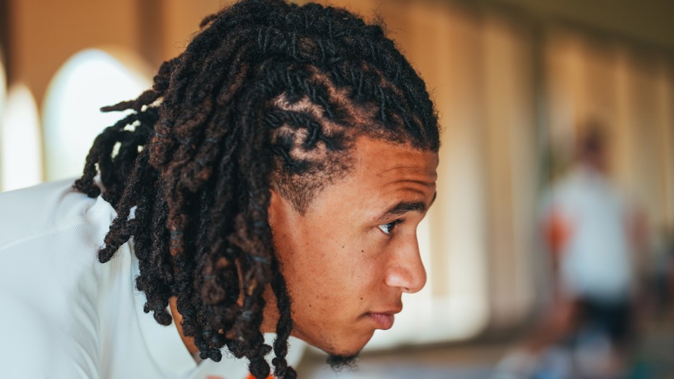 FOCUS  : Nathan Ake limbers up.