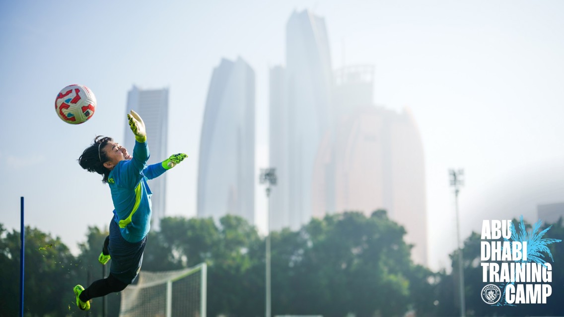 Training: Flying saves and stunning strikes!