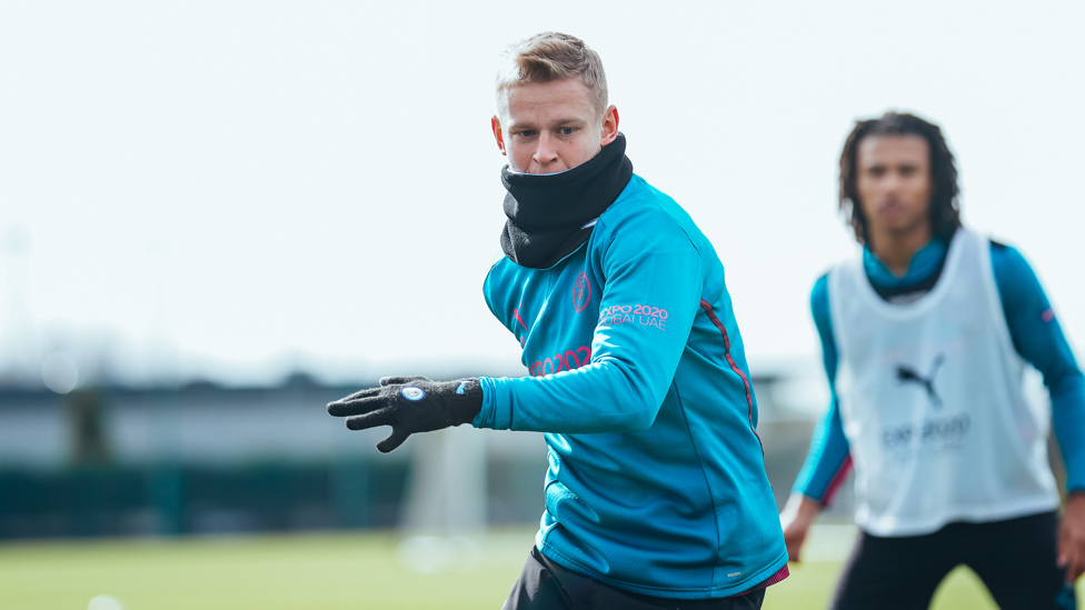 SNOOD OPERATOR : Oleksandr Zinchenko accelerates into space