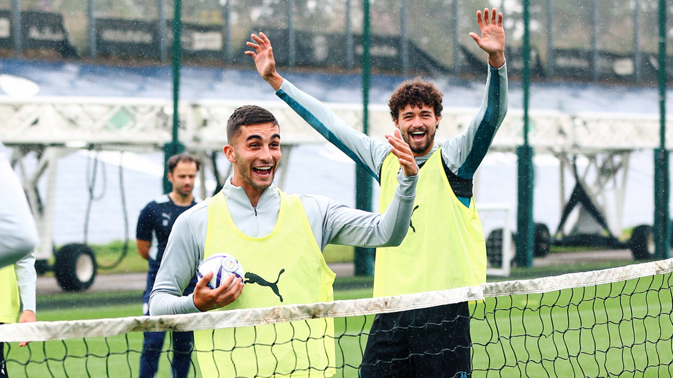 Ferran Torres and Philippe Sandler celebrate