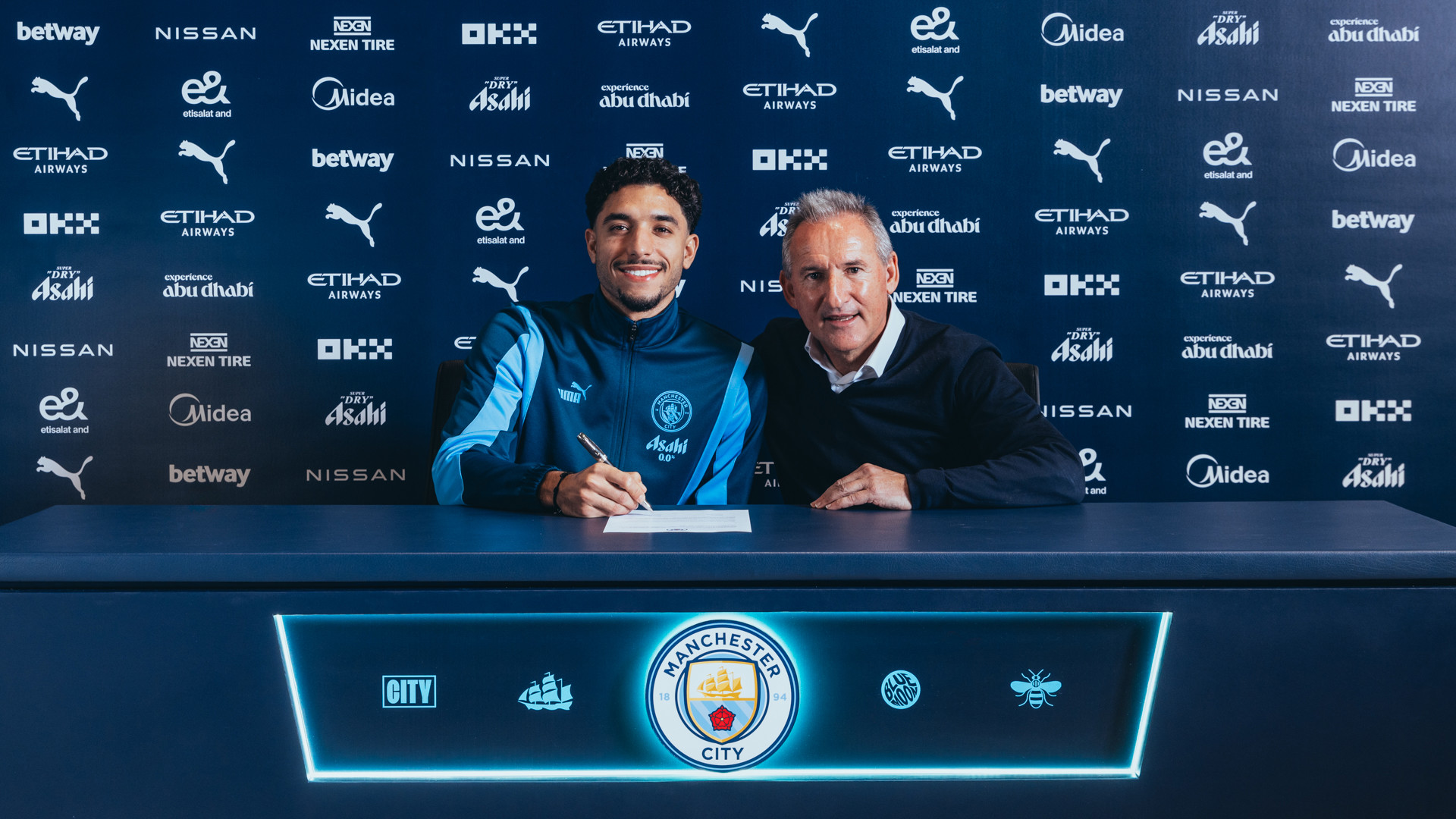 City seal signing of Omar Marmoush