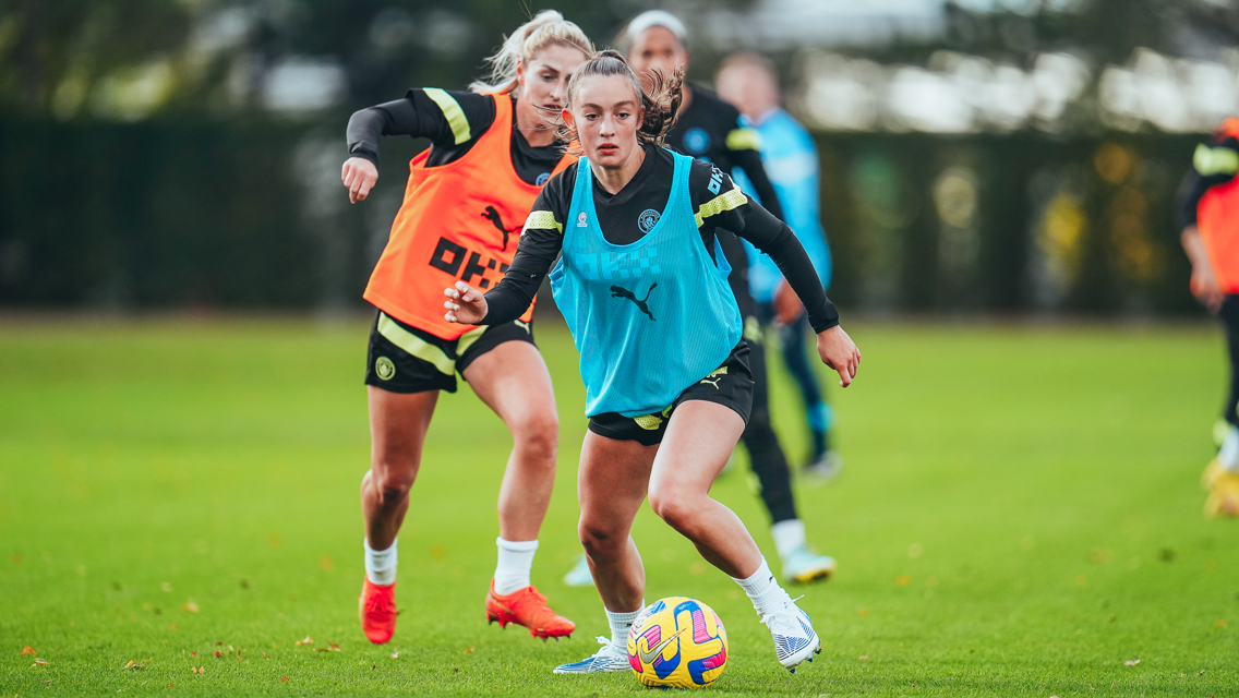 Hutchings joins Blackburn on dual registration