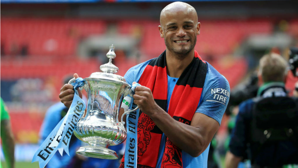 Венсан компани бавария. Vincent Kompany. Венсан Компани футболист. Венсан Компани тренер Бернли. Венсан Дютре.