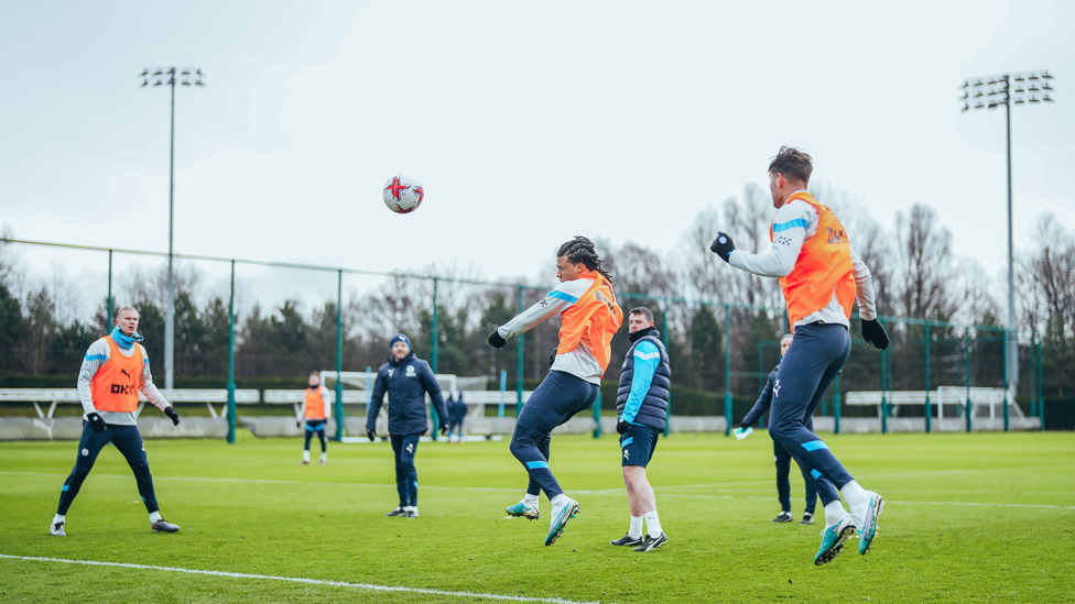 HEAD BOY : Nathan Ake powers in a header