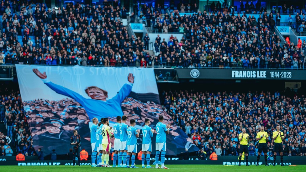 LEGEND REMEMBERED : Applause rings around the Etihad as we pay tribute to Francis Lee