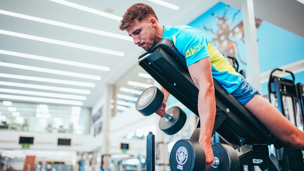 LIFT  : Ruben Dias puts the work in.