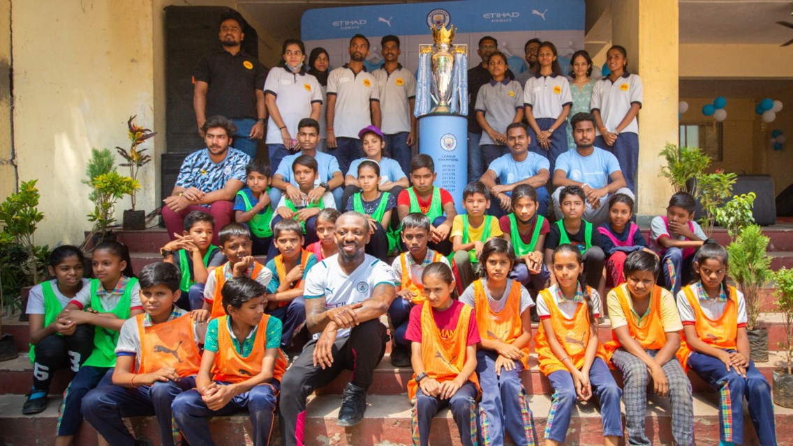 Shaun Wright-Phillips and Premier League trophy visit Young Leaders in Mumbai