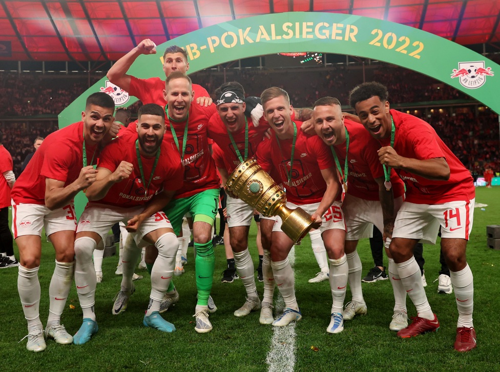 CUP CHAMPIONS: :  Gvardiol celebrates with his team mates following their success in the final of the DFB-Pokal final 